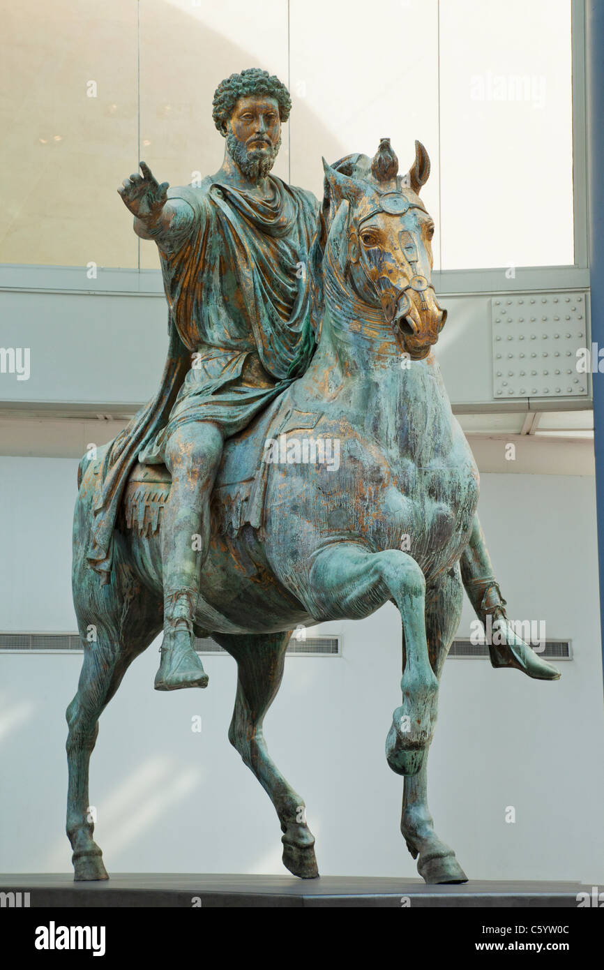 Statua di Marco Aurelio, Museo Capitolino, Campidoglio, Roma, Italia Foto  stock - Alamy