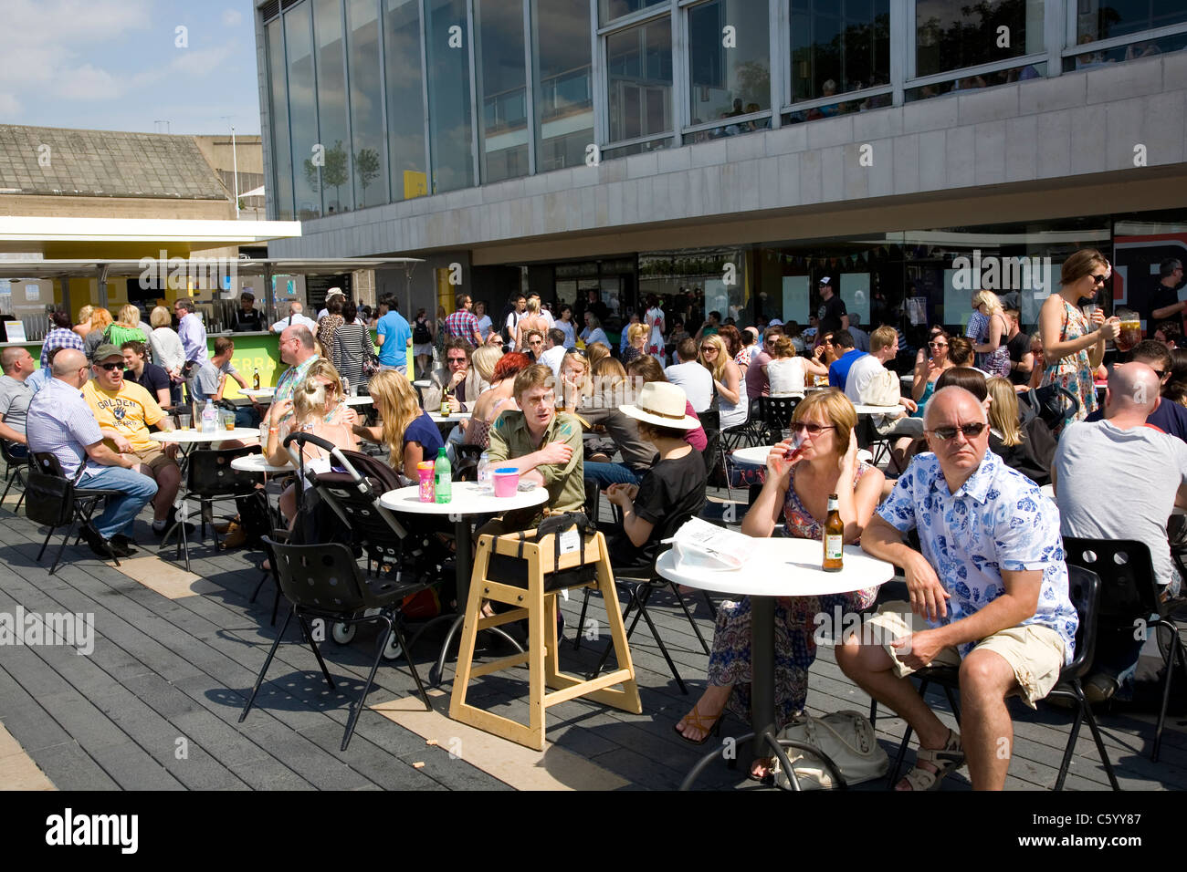 Royal Festival Hall Deck in estate Foto Stock