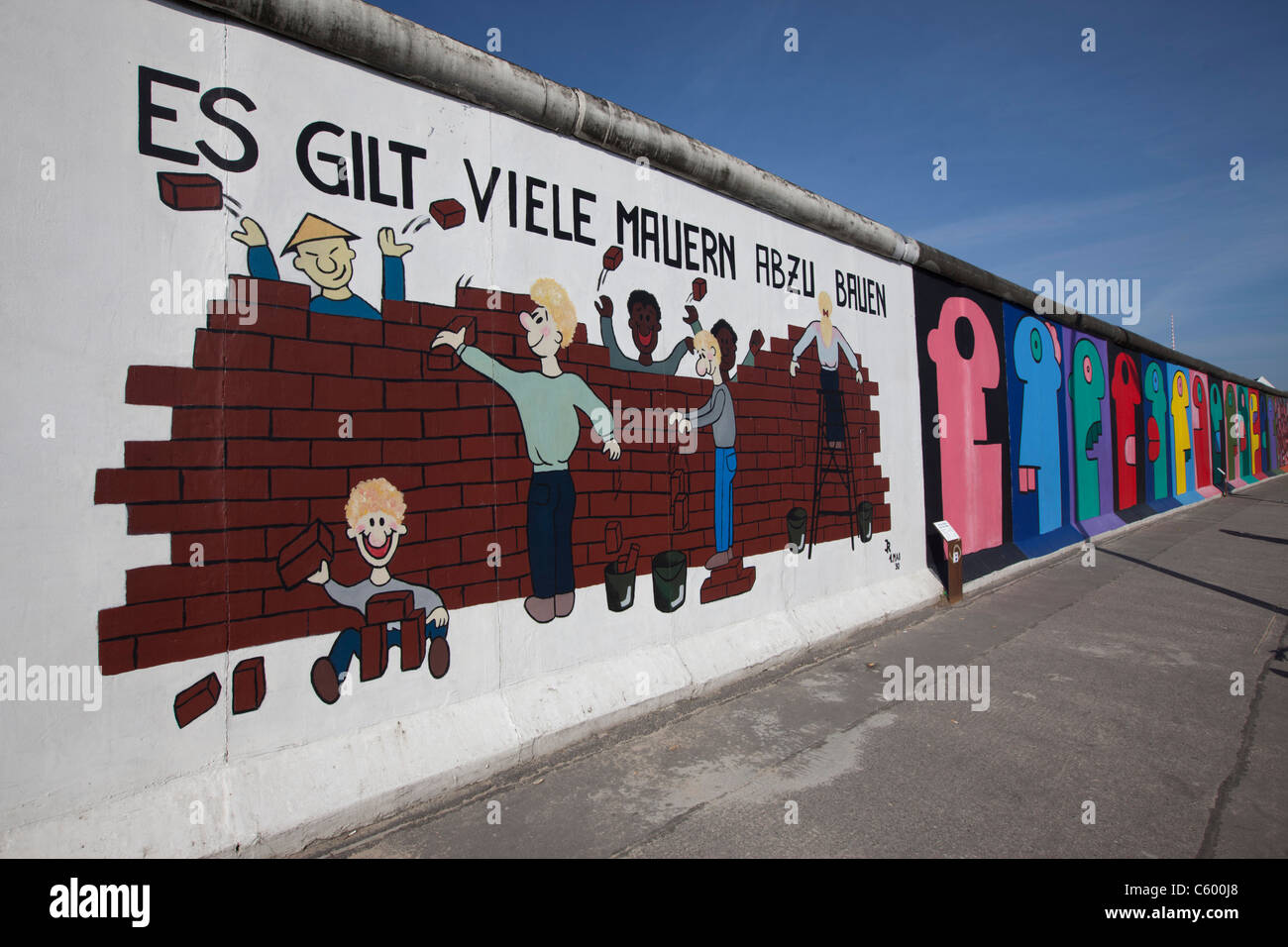 Muro di Berlino murale, East Side Gallery di Berlino, Germania Foto Stock