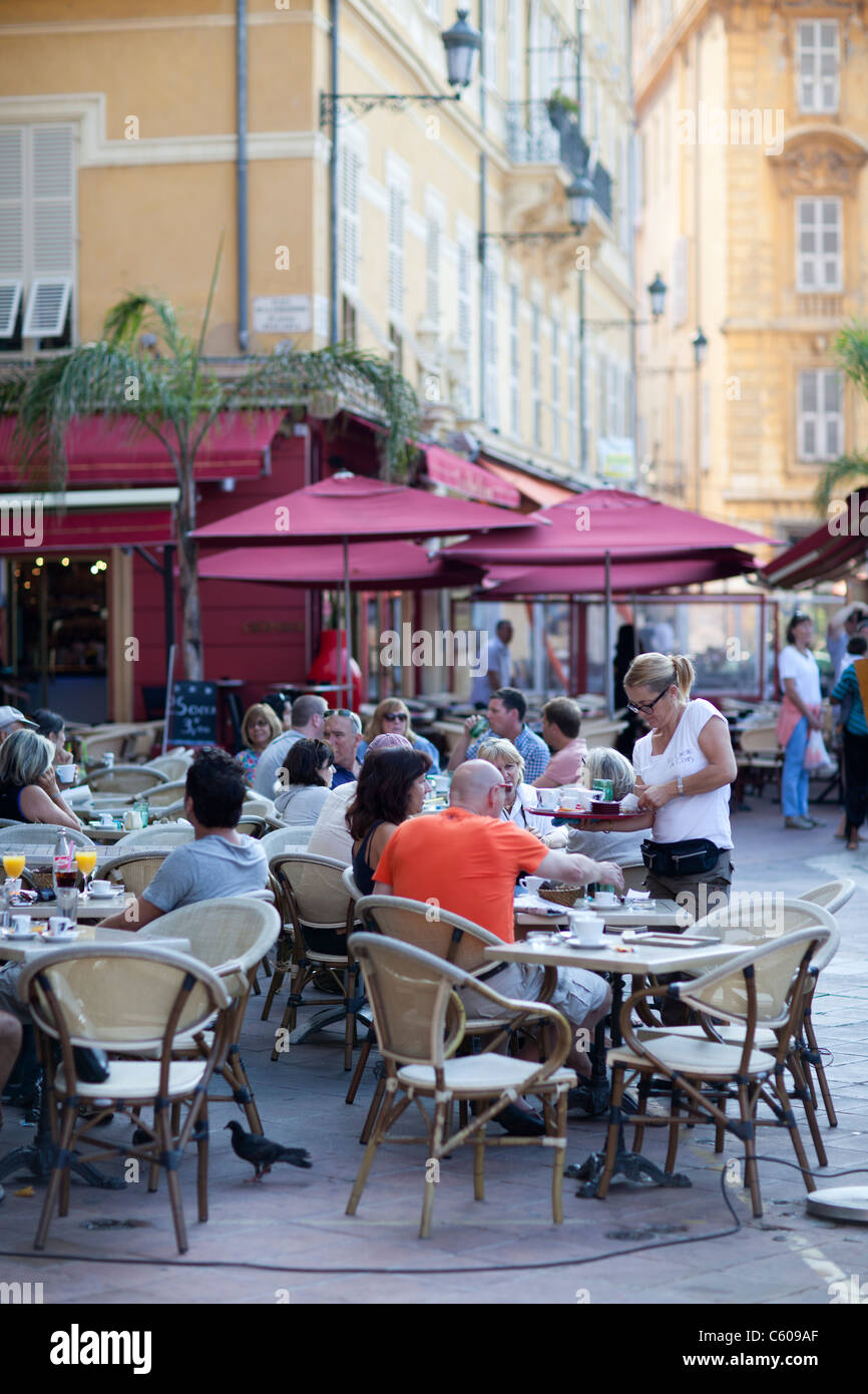 Cafe, mercato di Cours Saleya, Nice, Francia Foto Stock