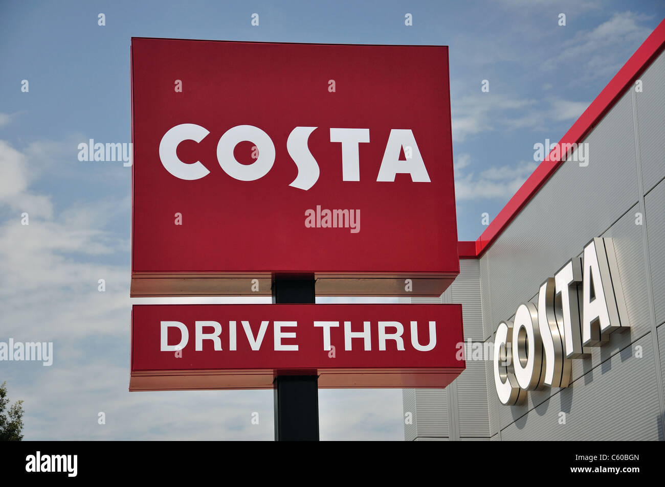 Drive thru Costa Coffee, Westwood Retail Park, Broadstairs, isola di Thanet, Thanet distretto, Kent, England, Regno Unito Foto Stock