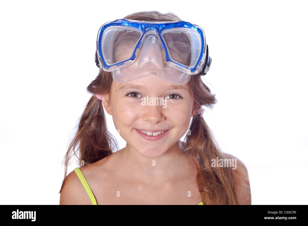 8 anno vecchia ragazza con occhialini Foto Stock