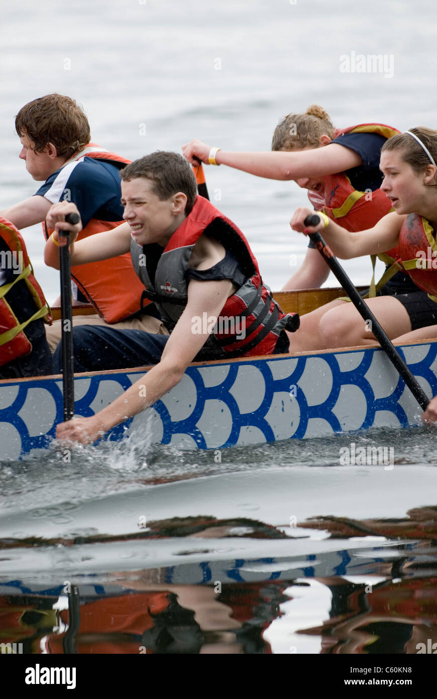 Sir Oliver Mowat High School Mini Mowat il Dragon Boat racing al21st TELUS Foto Stock