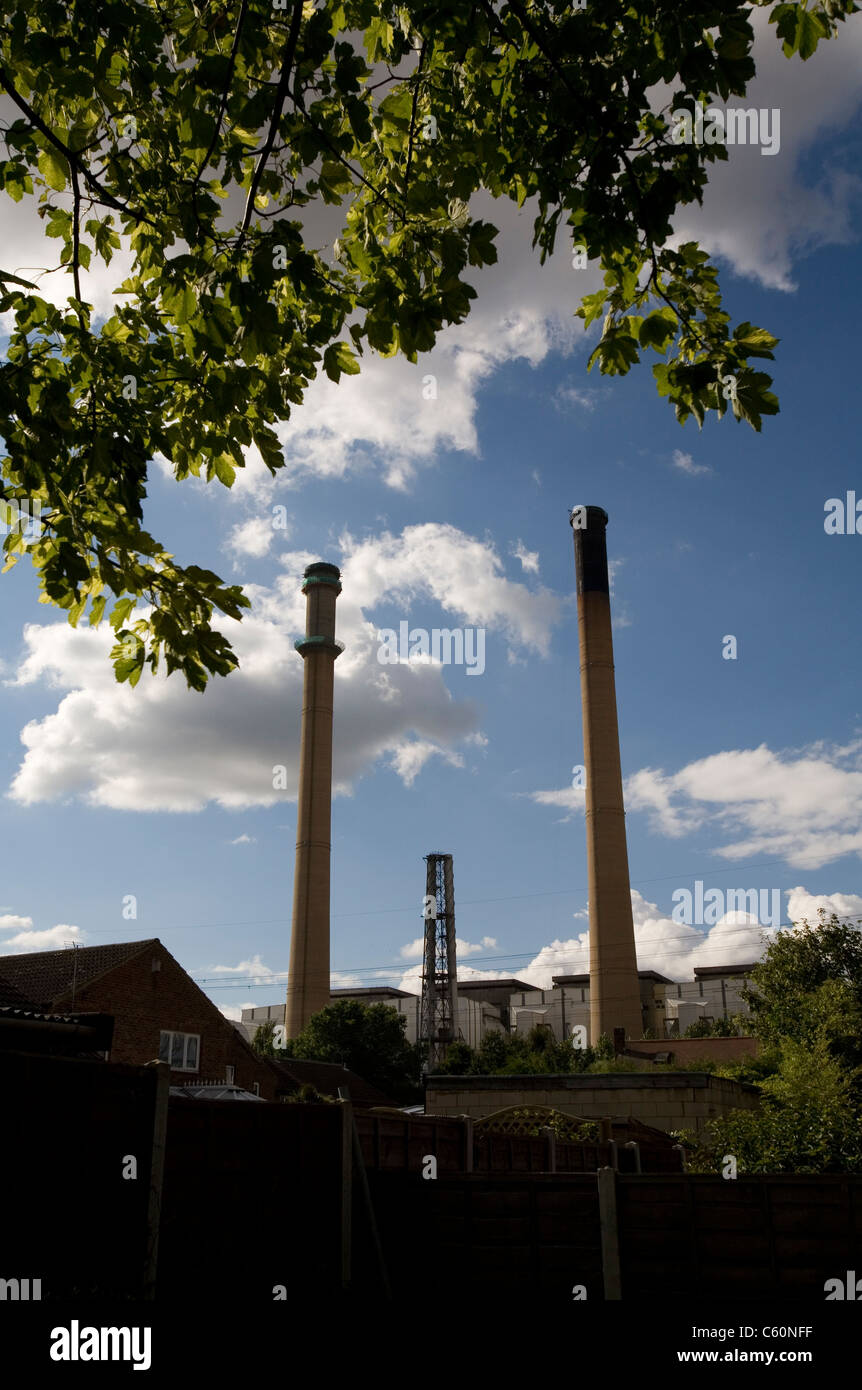 Ferrybridge power station situato sul fiume Aire Wakefield West Yorkshire.camini Foto Stock