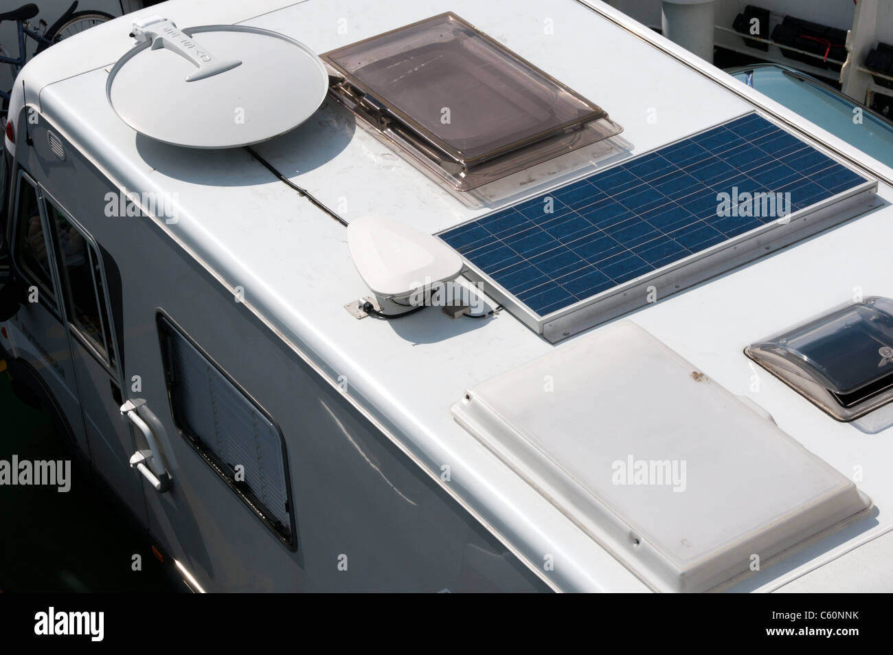 Pannello solare per camper immagini e fotografie stock ad alta risoluzione  - Alamy