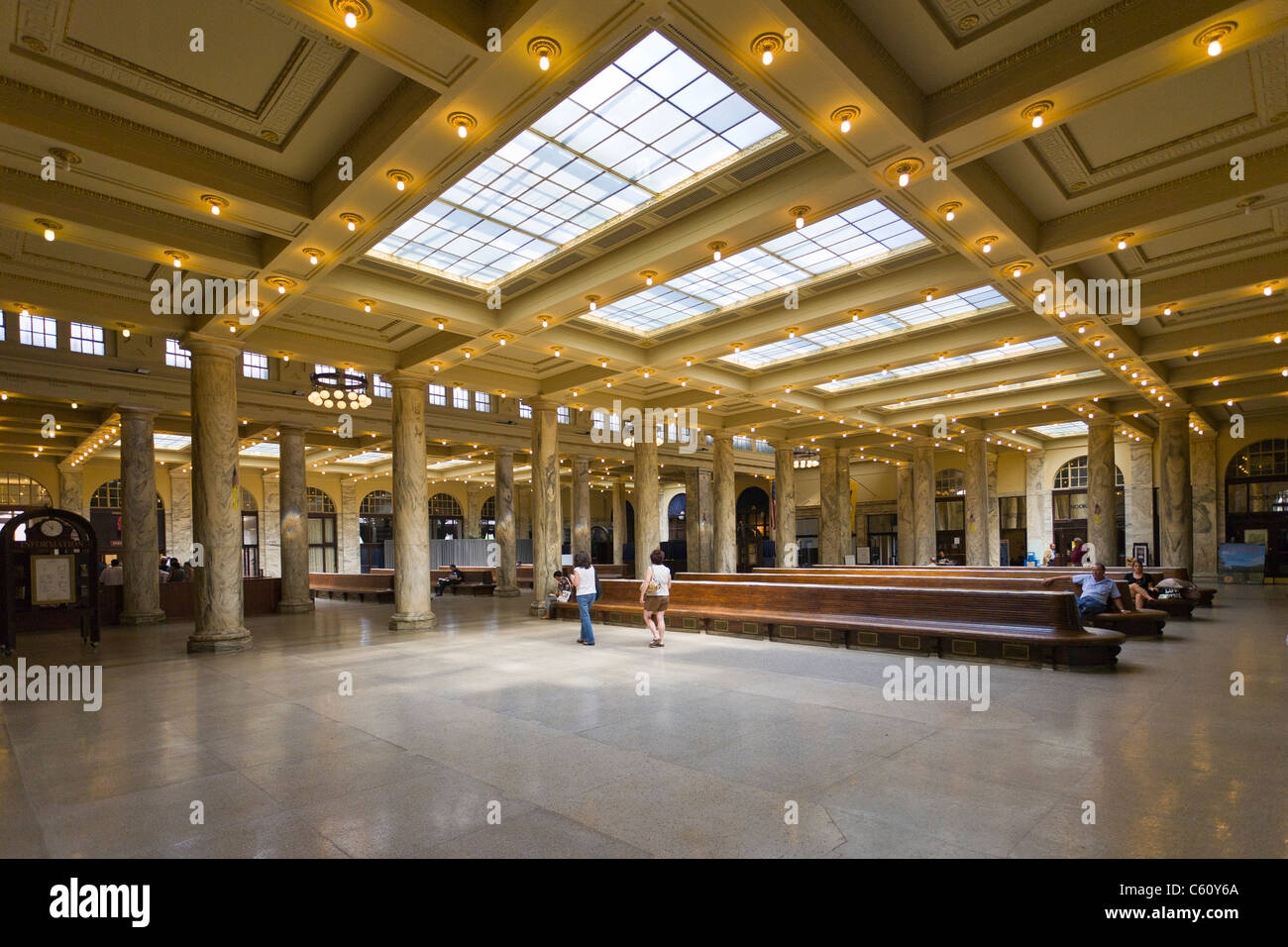 Interno di stile rinascimentale italiano stazione ferroviaria in Utica New York Foto Stock