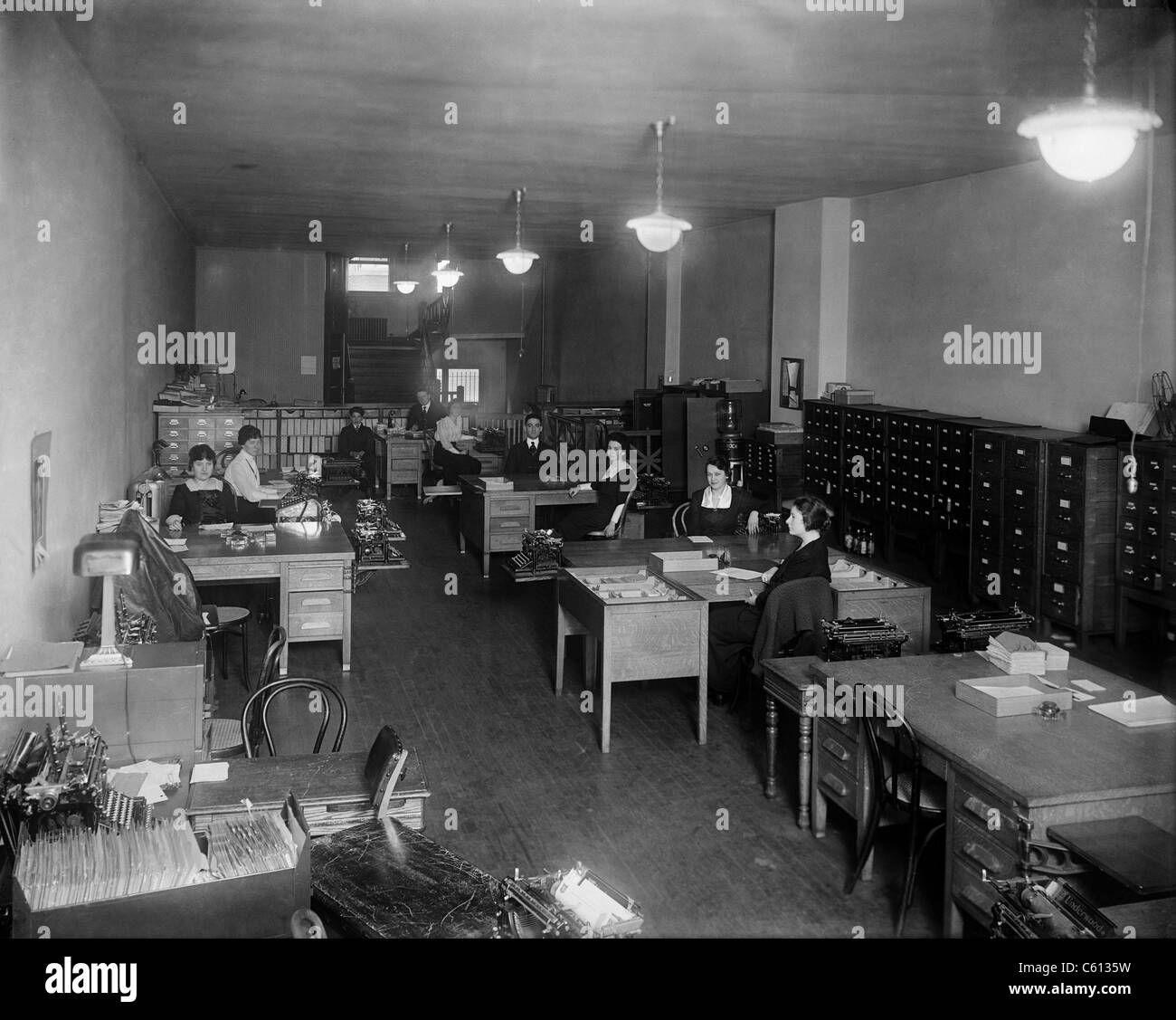 Ufficio della macchina da scrivere Underwood Company a Washington D.C., ca. 1910. Foto Stock