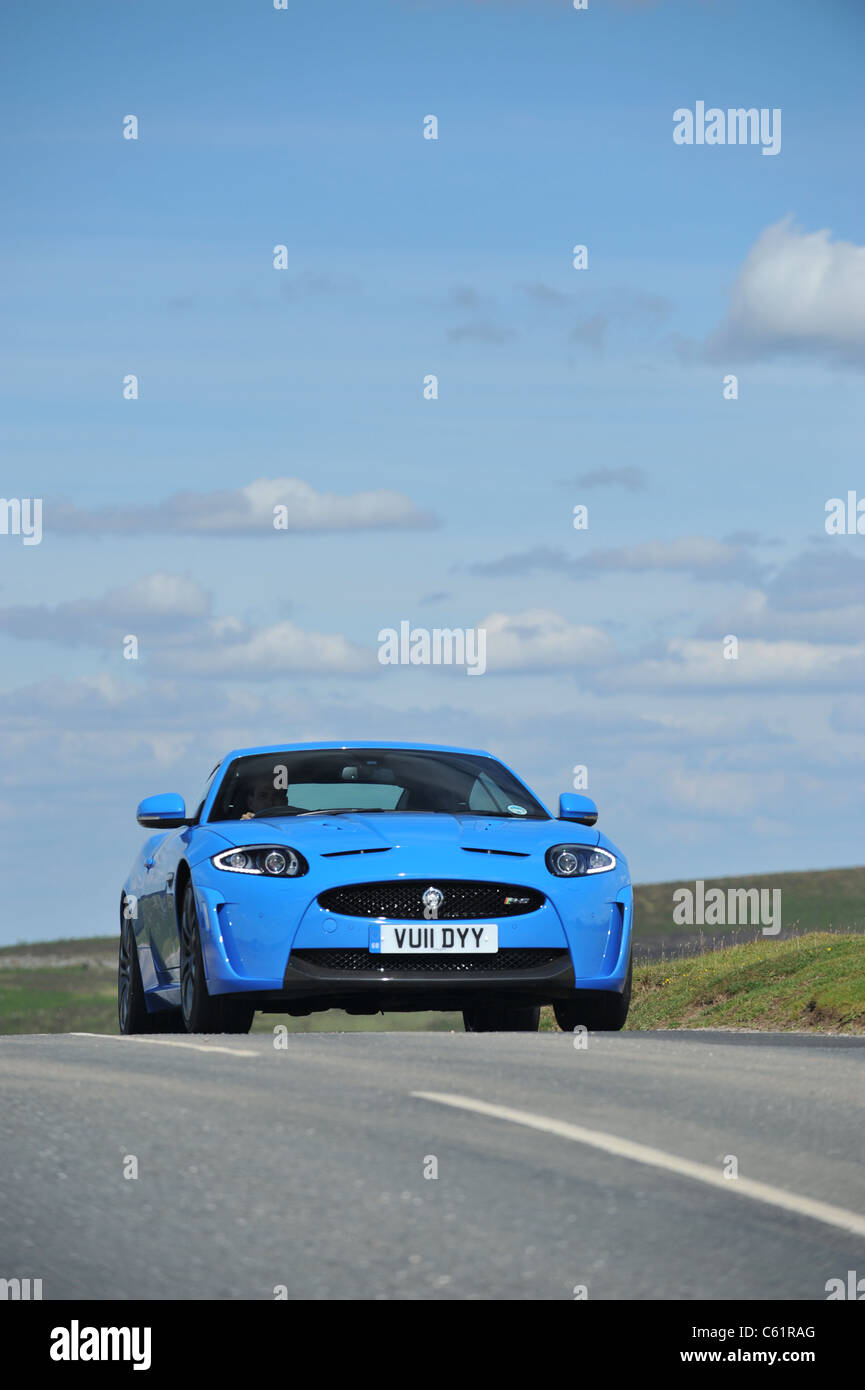 2011 la Jaguar XK RS in blu francese Foto Stock