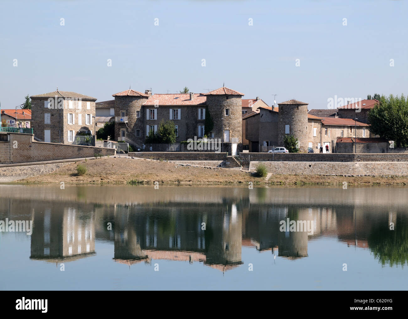 Casa fortificata a Sablons sul lato orientale del fiume Rodano Francia casa fortificata SABLONS la valle del Rodano in Francia Foto Stock