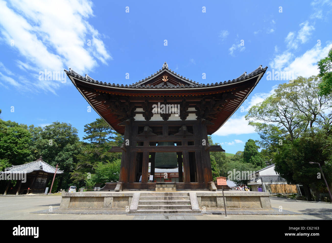 Il Tempio di Todai-ji campana al Tempio di Todai-ji in Nara è la seconda più grande campana in Giappone. Foto Stock