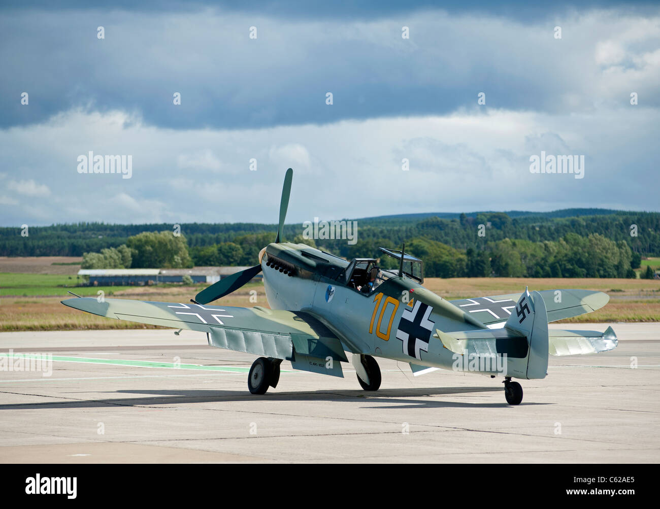 Messerschmitt Bf 109 parcheggiato a Dalcross, dall'aeroporto di Inverness. La Scozia. SCO 7633 Foto Stock