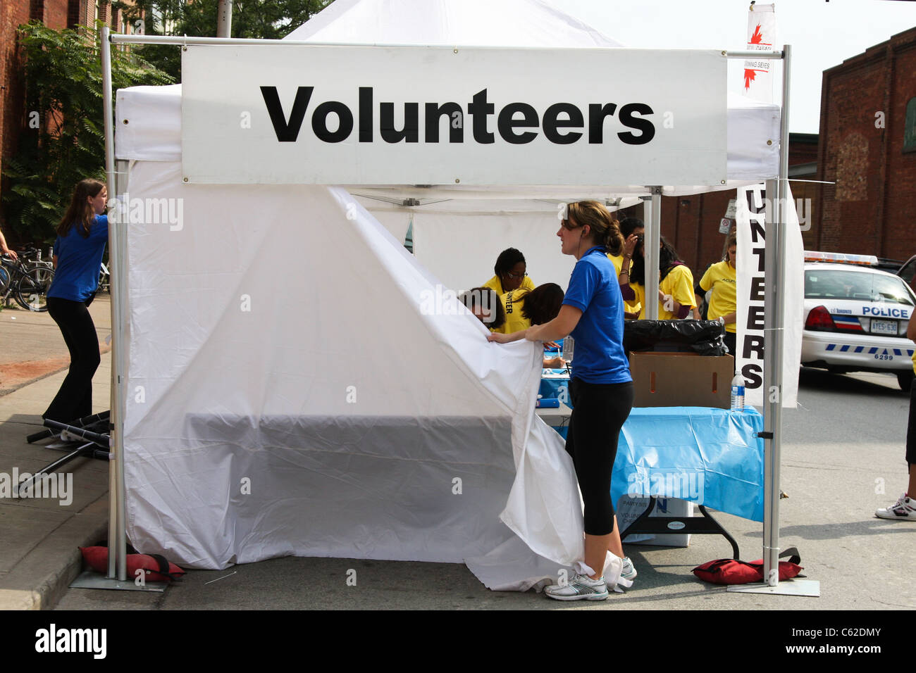 Volontari tenda di volontariato Foto Stock