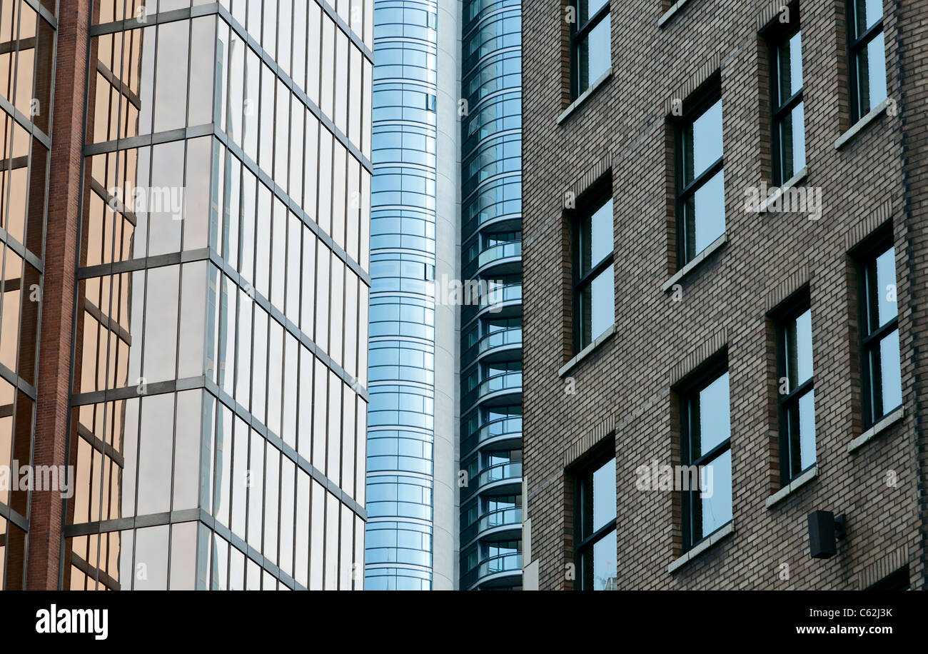 Vancouver, Canada cityscape. Close up di diversi edifici alti nel quartiere finanziario del centro cittadino di Citta'. Foto Stock