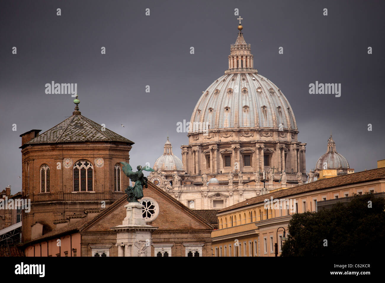La Basilica di San Pietro, Roma, Italia, Europa Foto Stock
