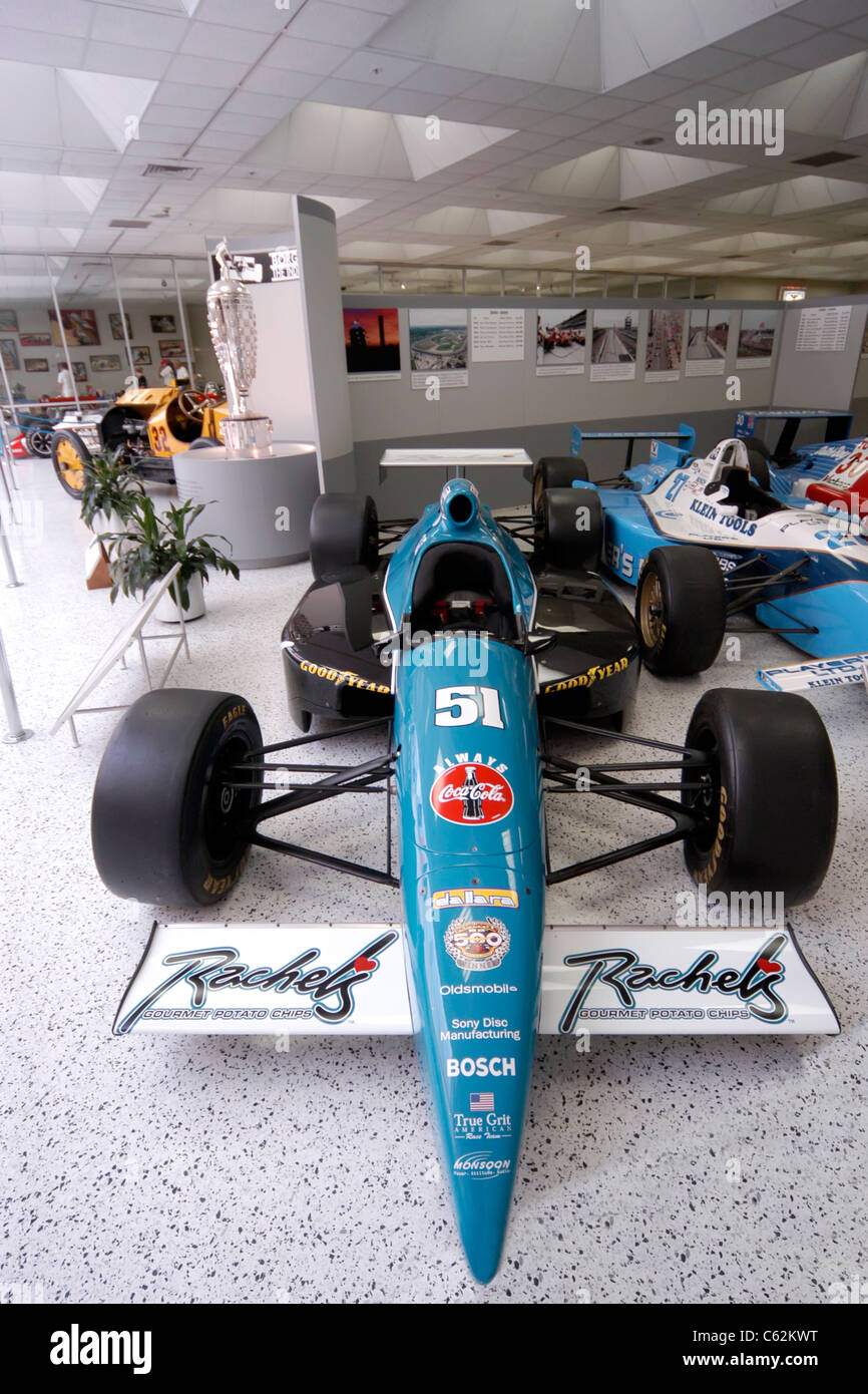 Il 1998 Indianapolis 500 vettura vincente di Rachel Potato Chips, pilotato da Eddie Cheeva. Altre voci sul display includere trofei Foto Stock