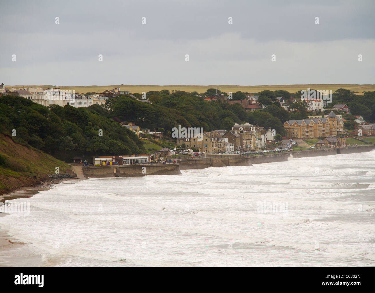 Filey sulla costa dello Yorkshire tempestoso giorno Foto Stock