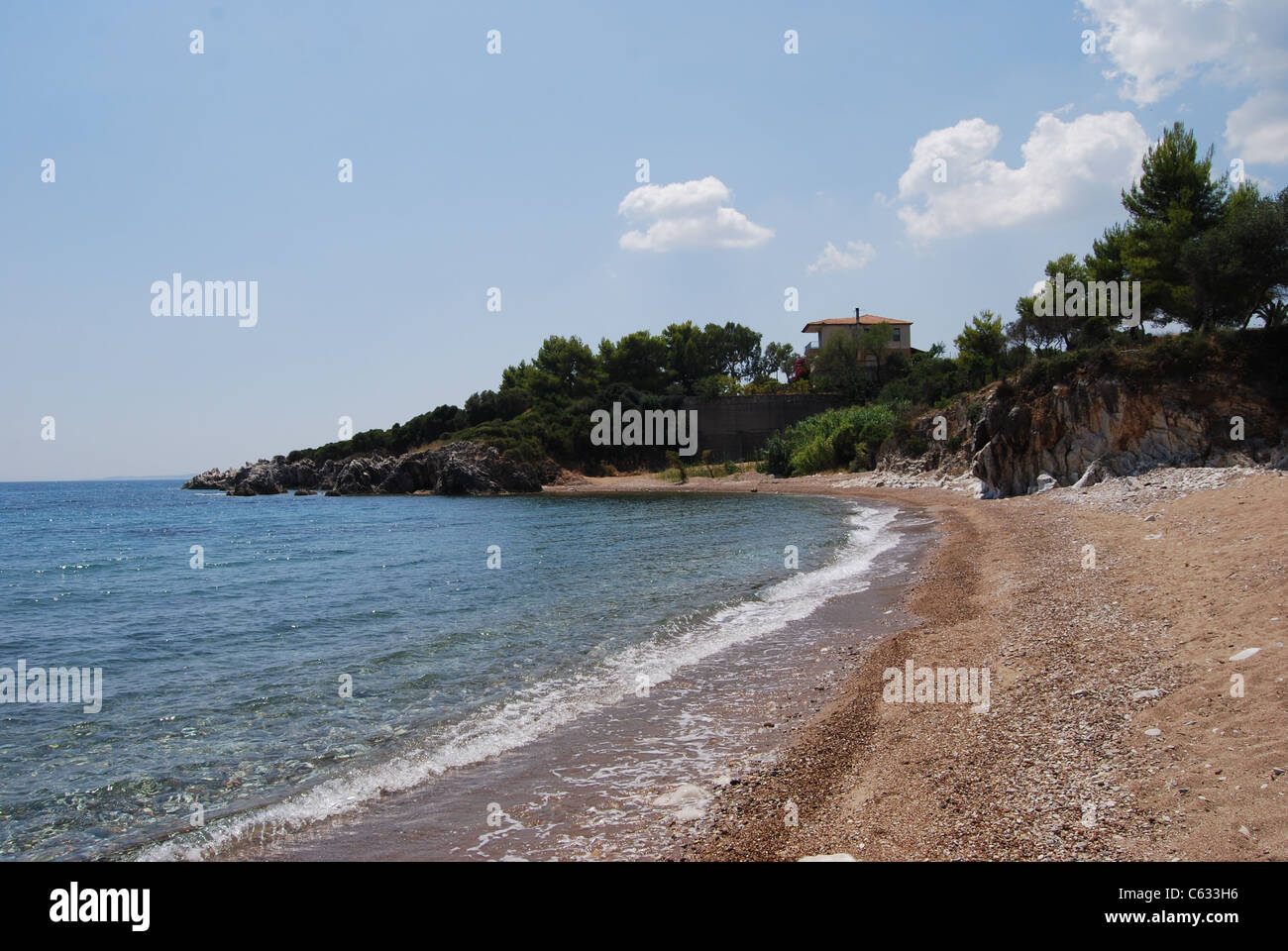 Spiaggia appartata a Kalamaki, Grecia Foto Stock