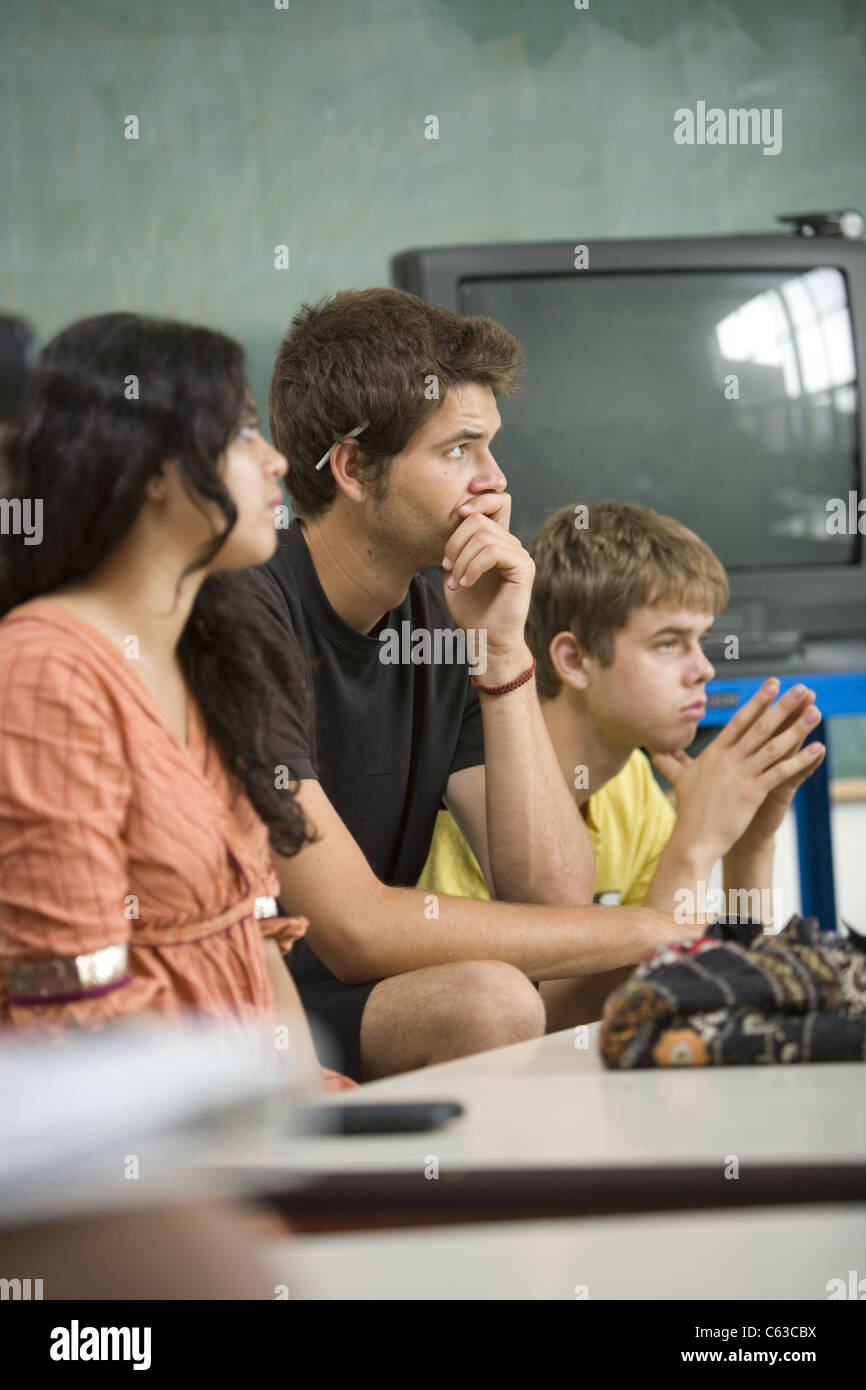 Gli studenti provenienti da Detroit Comunità scuola partecipare a un estate motivazionale di programma di lavoro e di auto esplorazione. Foto Stock