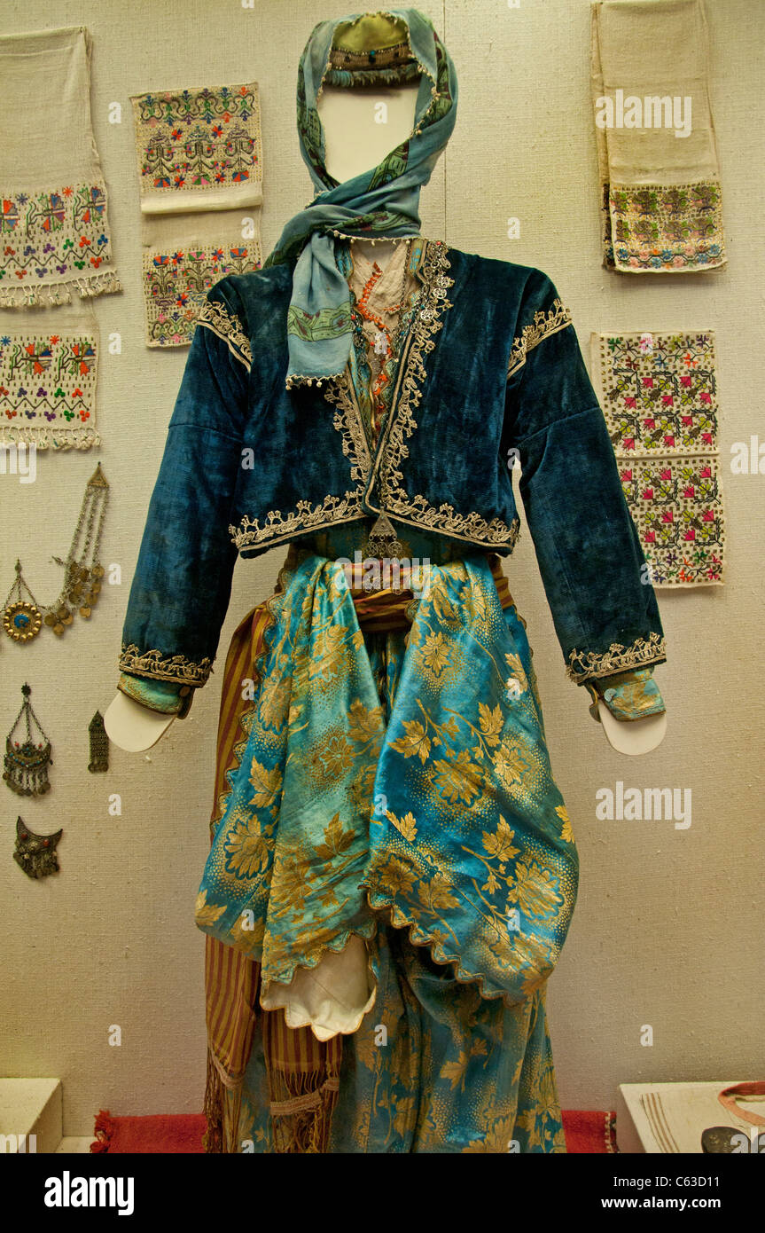 Anatolia vecchio vestito donna Turchia turco Museo di Antalya Foto Stock