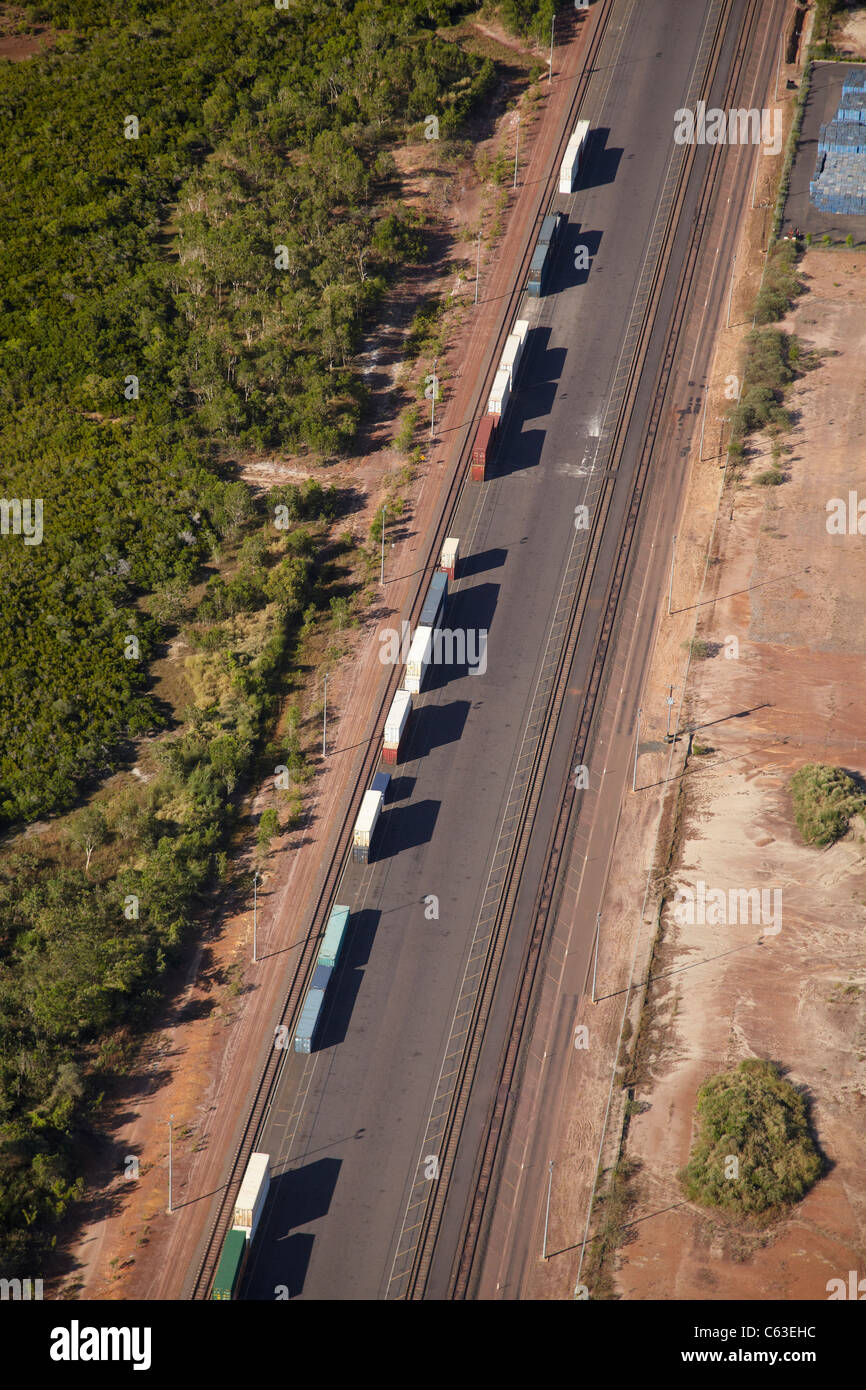 I carri e i cantieri ferroviari, braccio est, Darwin, Territorio del Nord, l'Australia - aerial Foto Stock
