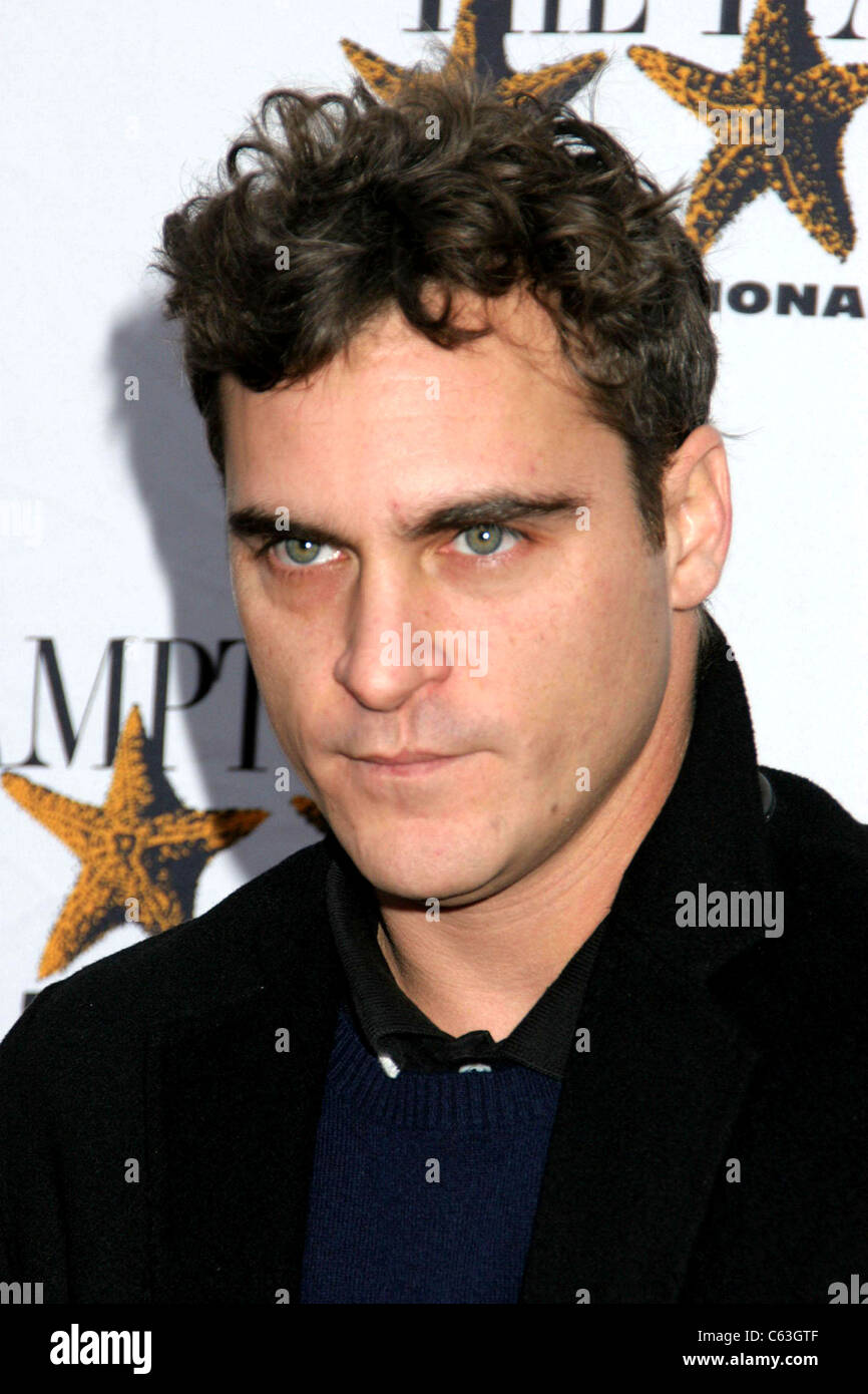 Joaquin Phoenix presso gli arrivi per Hamptons International Film Festival a piedi la linea di screening, United Artists Teatri, East Hampton, NY, Ottobre 23, 2005. Foto di: Rob ricco/Everett Collection Foto Stock