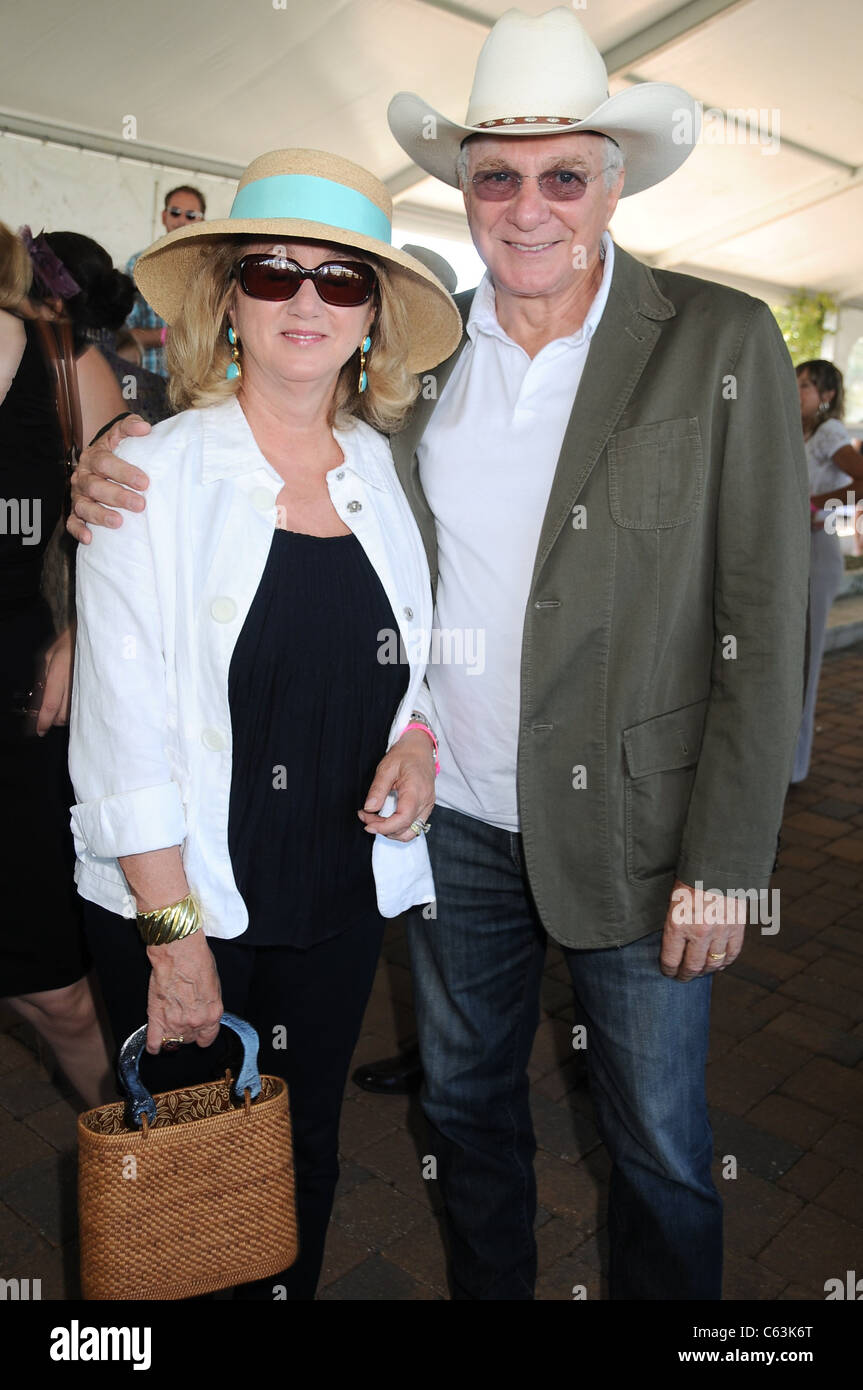 Sibilla Yurman, David Yurman di presenze per 2010 Hampton Classic Horse Show - SUN, Snake via cava, Bridgehampton, NY Settembre 5, 2010. Foto di: Rob ricco/Everett Collection Foto Stock