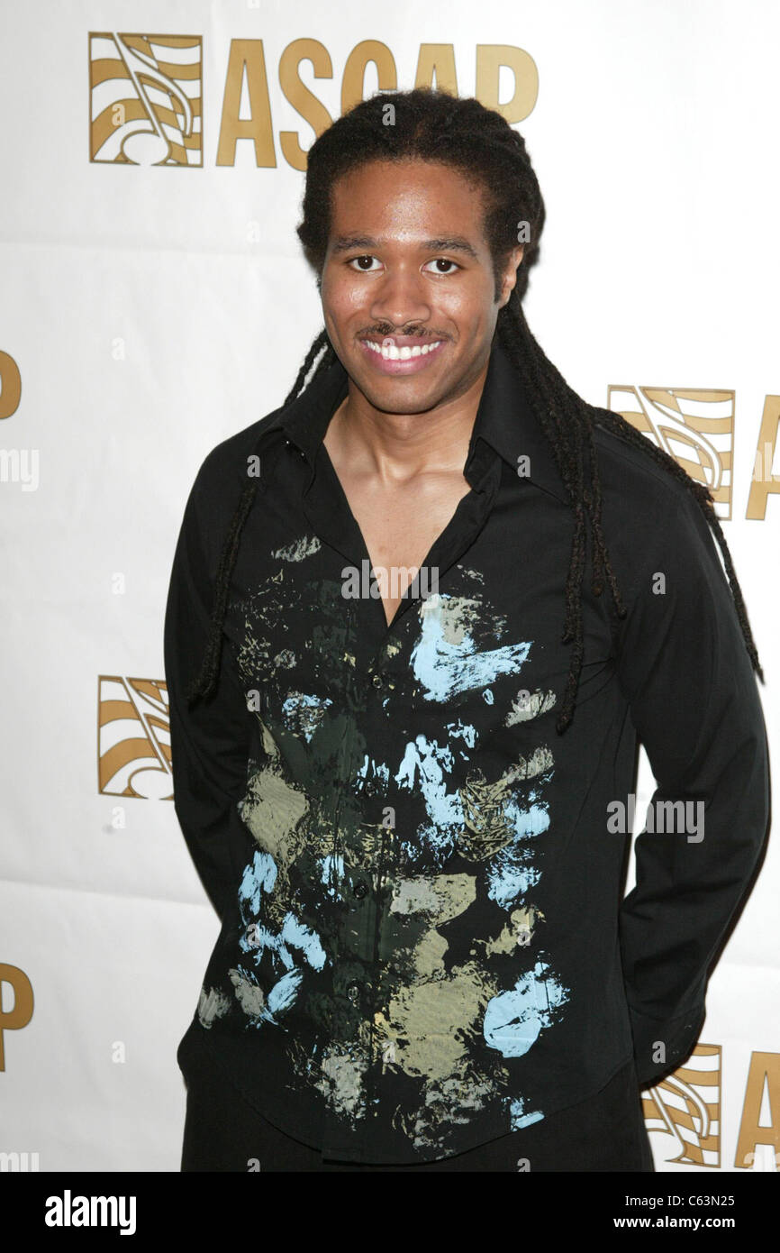 Anwar Robinson presso gli arrivi di ASCAP Rhythm e Soul Music Awards, il Beverly Hilton Hotel di Los Angeles, CA, 27 giugno 2005. Foto di: Jeremy Montemagni/Everett Collection Foto Stock