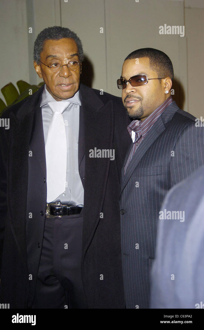 Don Cornelio, Ice Cube presso gli arrivi per 2005 Soul Train Music Awards, Paramount Studios di Los Angeles, CA, lunedì 28 febbraio, 2005. Foto da: Michael Germana/Everett Collection Foto Stock