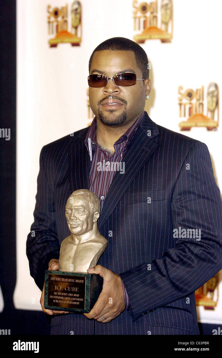 Il cubo di ghiaccio in sala stampa per 2005 Soul Train Music Awards, Paramount Studios di Los Angeles, CA, lunedì 28 febbraio, 2005. Foto da: Michael Germana/Everett Collection Foto Stock