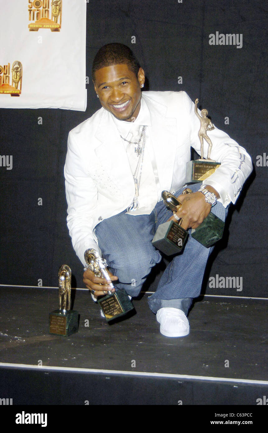 Usher in sala stampa per 2005 Soul Train Music Awards, Paramount Studios di Los Angeles, CA, lunedì 28 febbraio, 2005. Foto da: Michael Germana/Everett Collection Foto Stock