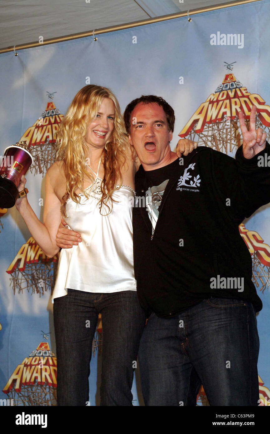 Quentin Tarantino, Daryl Hannah presso gli arrivi per 2005 MTV Movie Awards, lo Shrine Auditorium, Los Angeles, CA, 04 giugno 2005. Foto di: Tony Gonzalez/Everett Collection Foto Stock