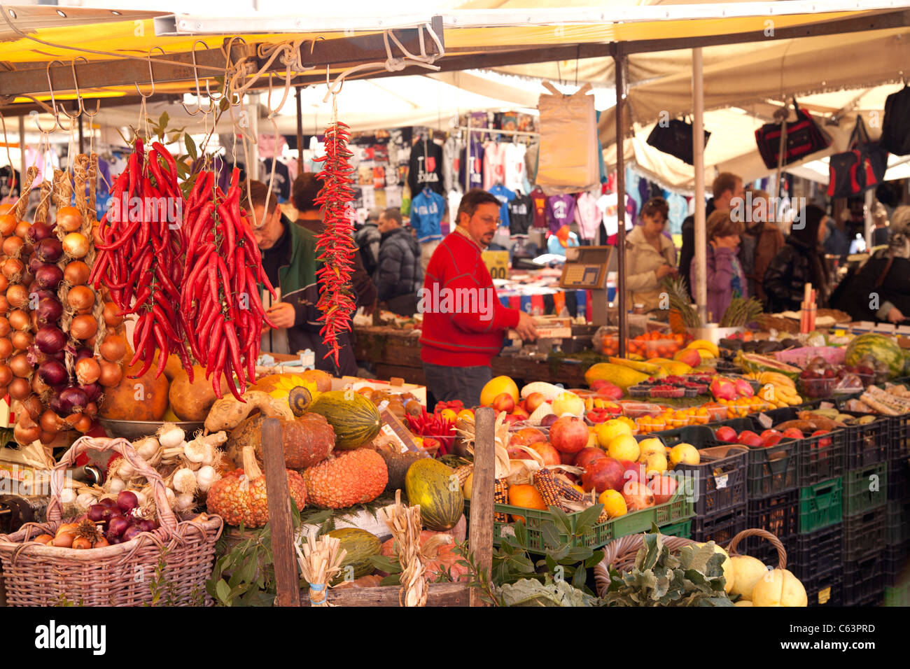 Frutta e verdura sul mercato sul Campo de' Fiori a Roma, Italia Foto Stock