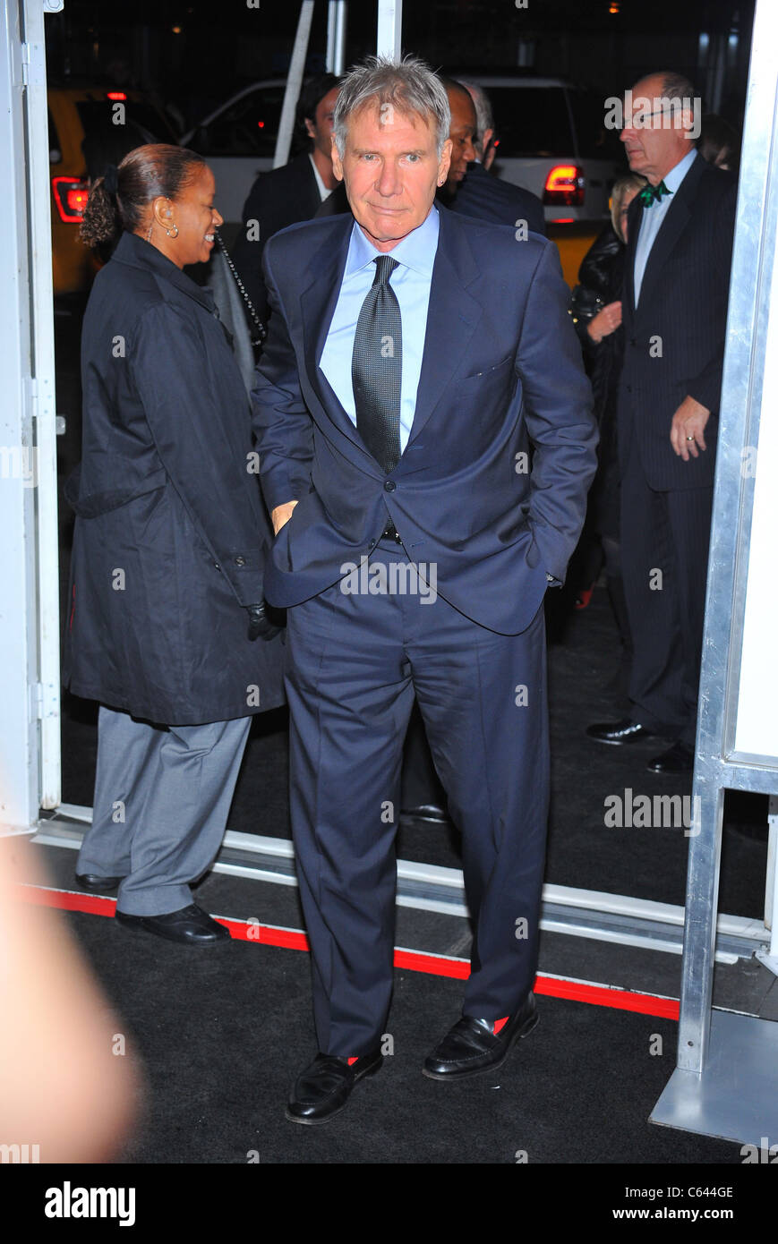 Harrison Ford presso gli arrivi per la gloria di mattina Premiere Mondiale, il Teatro Ziegfeld, New York, NY Novembre 7, 2010. Foto di: Gregorio T. Binuya/Everett Collection Foto Stock