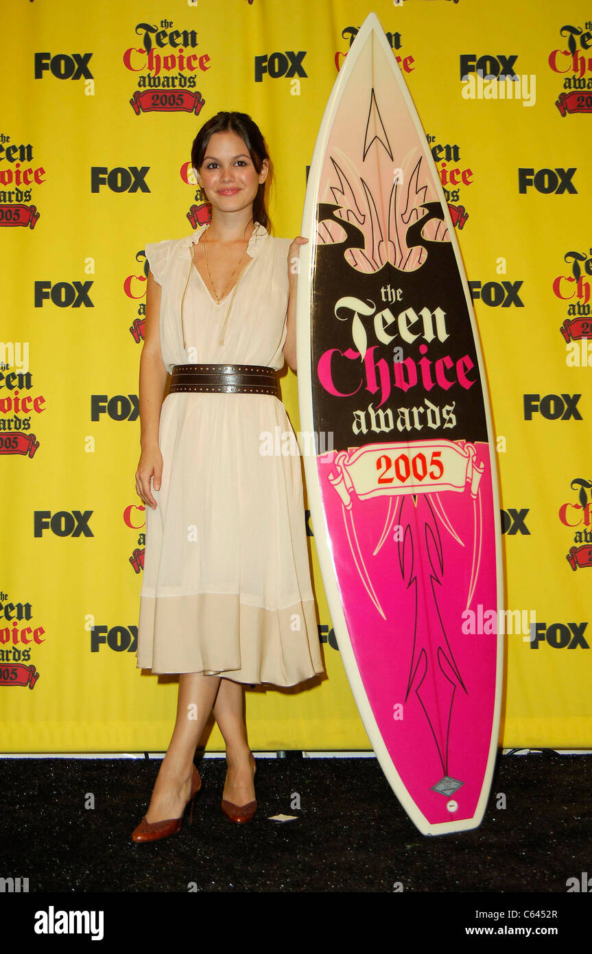 Rachel Bilson (indossando un Derek Lam abito) in sala stampa per il 2005 Teen Choice Awards, Amphitheater di Gibson, universale Foto Stock