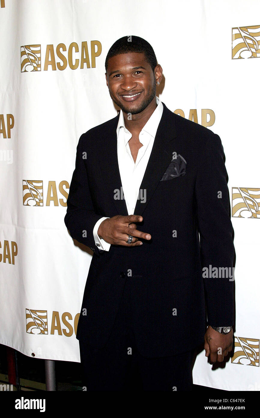 Usher presso gli arrivi di ASCAP Pop Music Awards, il Beverly Hilton Hotel di Los Angeles, CA, 16 maggio 2005. Foto di: Effie Naddel/Everett Collection Foto Stock