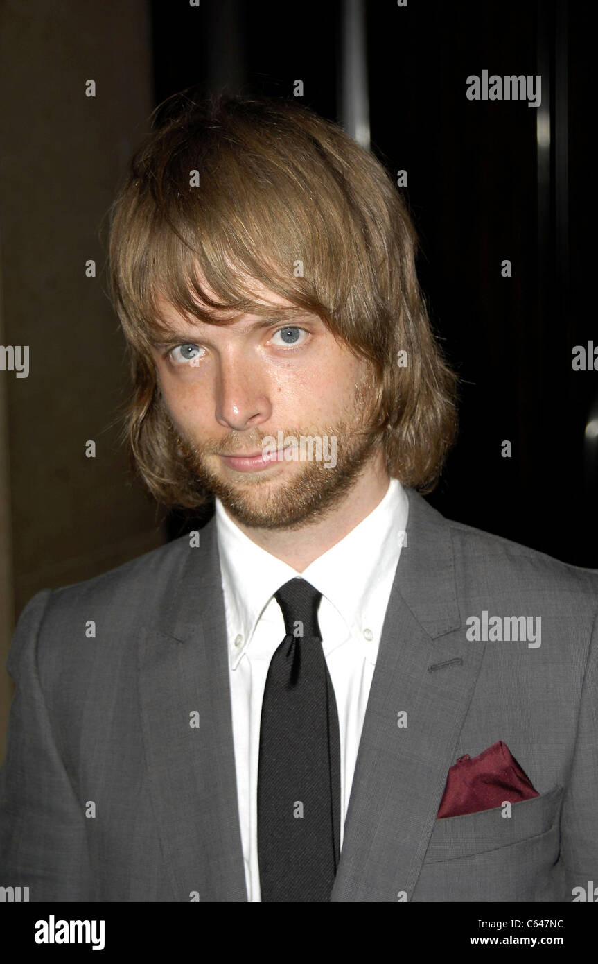 James Valentino di Maroon 5 presso gli arrivi di ASCAP Pop Music Awards, il Beverly Hilton Hotel di Los Angeles, CA, lunedì 16 maggio, 2005. Foto da: Michael Germana/Everett Collection Foto Stock