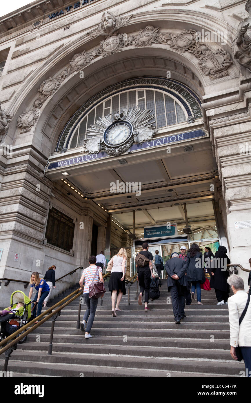 Ingresso alla Stazione Waterloo di Londra Foto Stock
