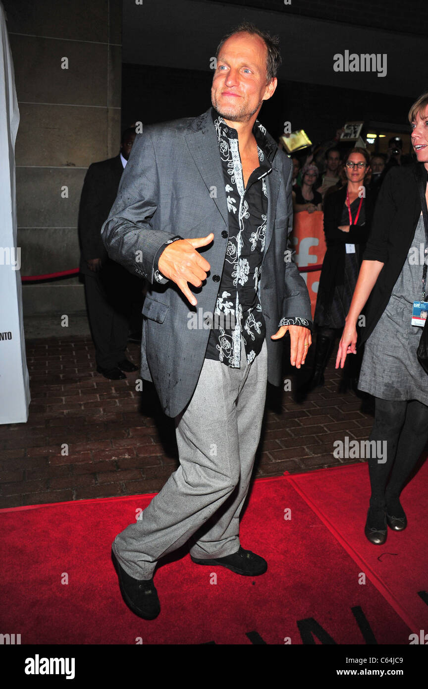 Woody Harrelson presso gli arrivi per Premiere BUNRAKU proiezione a Toronto International Film Festival (TIFF), Ryerson Theater, Toronto, il 11 settembre 2010. Foto di: Gregorio T. Binuya/Everett Collection Foto Stock