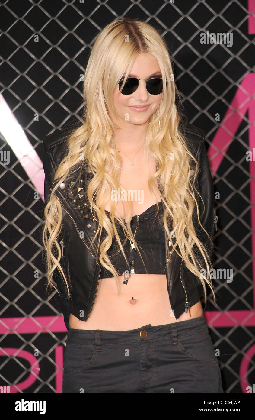 Taylor Momsen in negozio aspetto per Material Girl linea di abbigliamento  lanciare a Macy's, Macy's Herald