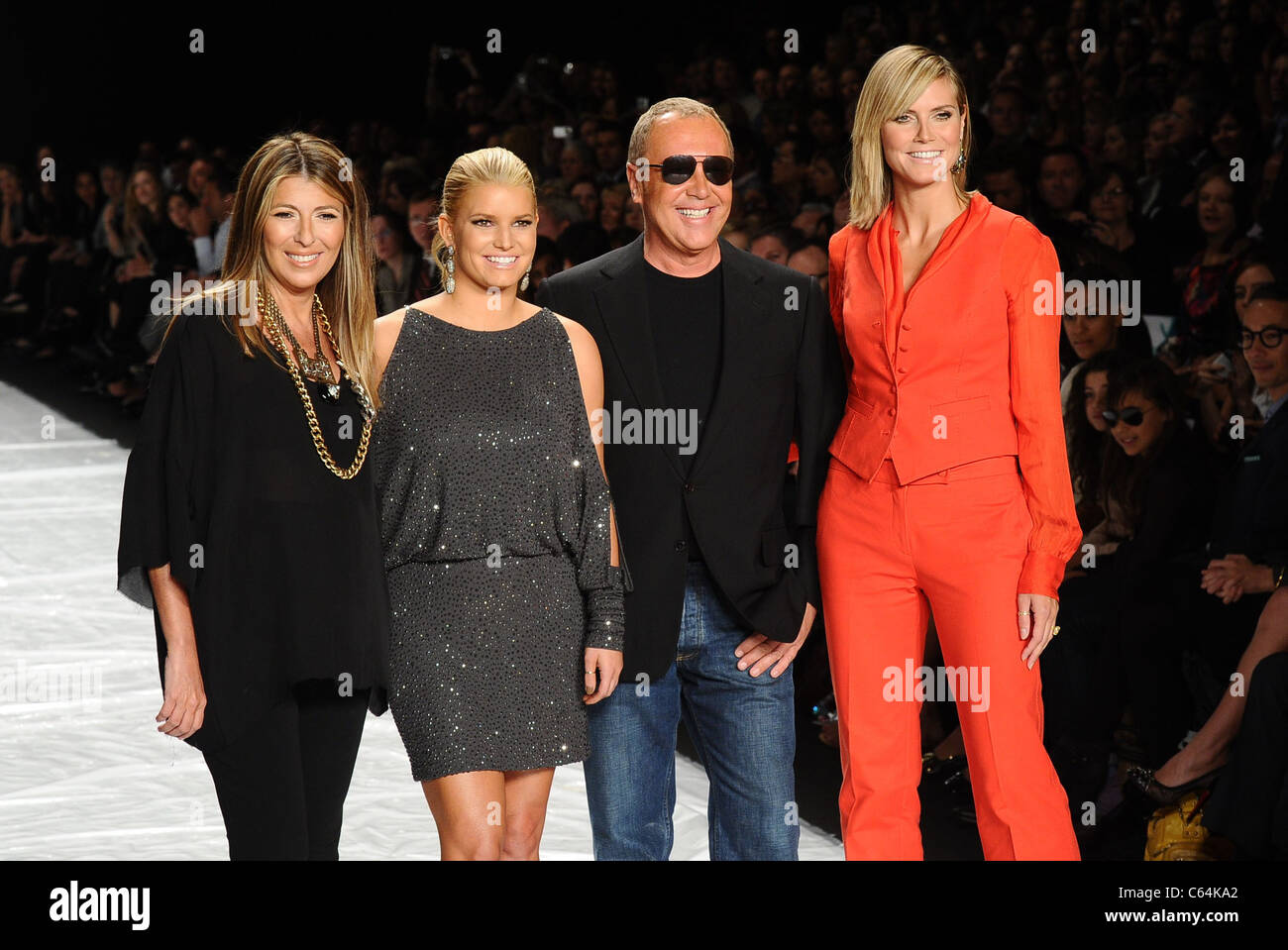 Nina Garcia, Jessica Simpson, Michael Kors, Heidi Klum di presenze per Project Runway Stagione 8 finale mostrano, Lincoln Center di New York, NY, 9 settembre 2010. Foto di: Rob ricco/Everett Collection Foto Stock