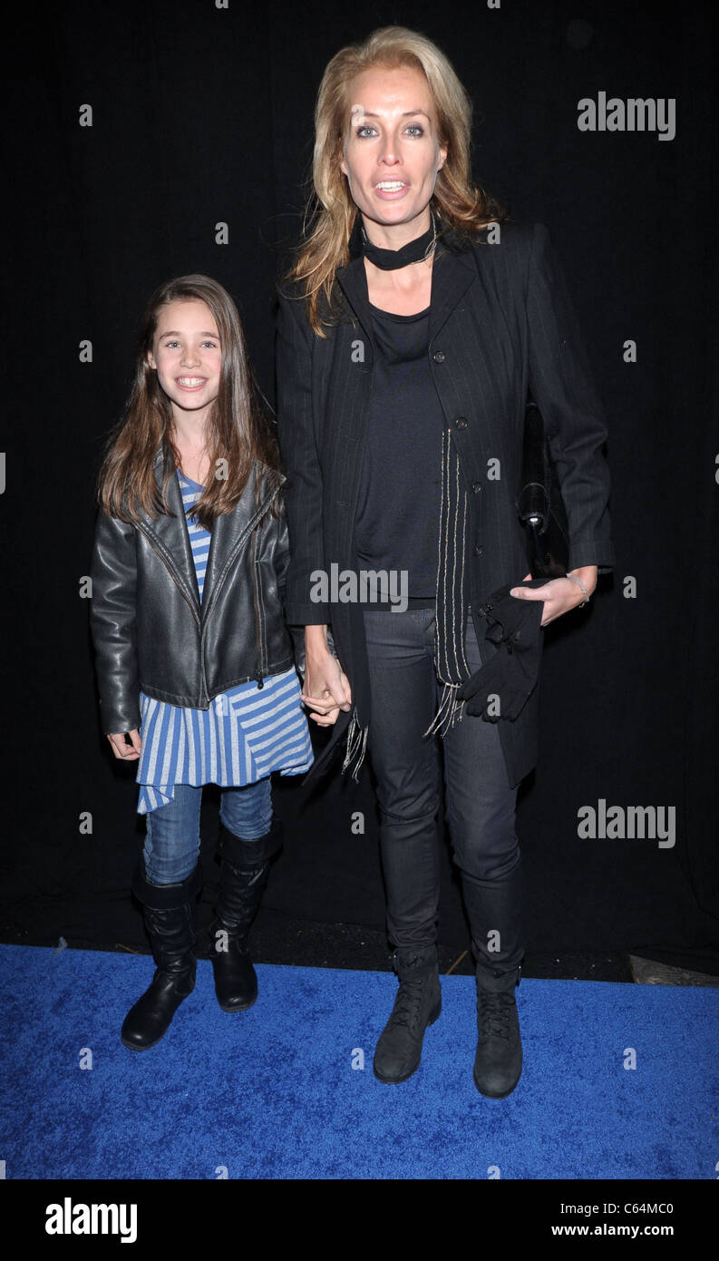 Pim Skyler van der Wal Klein, Frederique van der Wal presso gli arrivi per MEGAMIND Premiere, AMC Lincoln Square 13 IMAX Theatre, nuovo Foto Stock