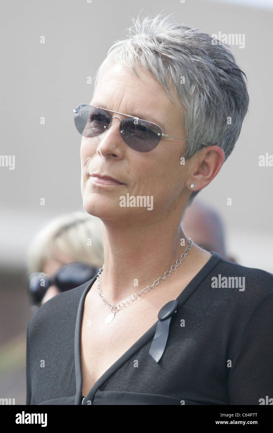 Jamie Lee Curtis ad una apparizione pubblica per i servizi di pompe funebri per attore Tony Curtis, palme camera mortuaria, Henderson NV Ottobre 4, 2010. Foto di: James Atoa/Everett Collection Foto Stock