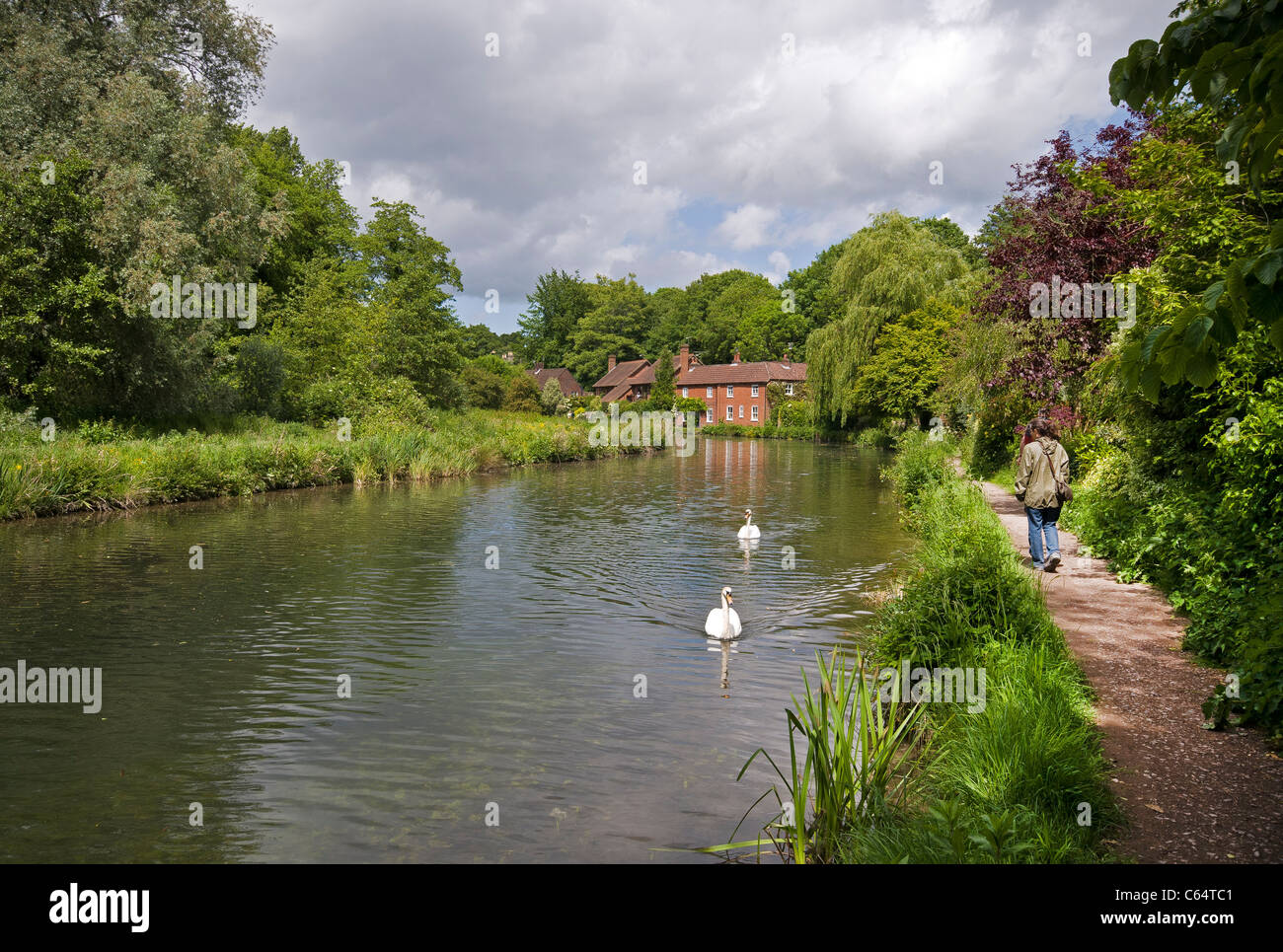 Riverside cottage sul fiume Itchen in Winchester, Hampshire, Inghilterra, Regno Unito Foto Stock