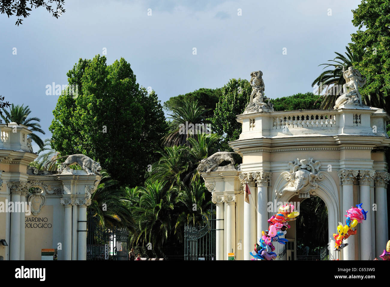 Roma. L'Italia. Ingresso al Bioparco Zoo nel parco di Villa Borghese. Foto Stock