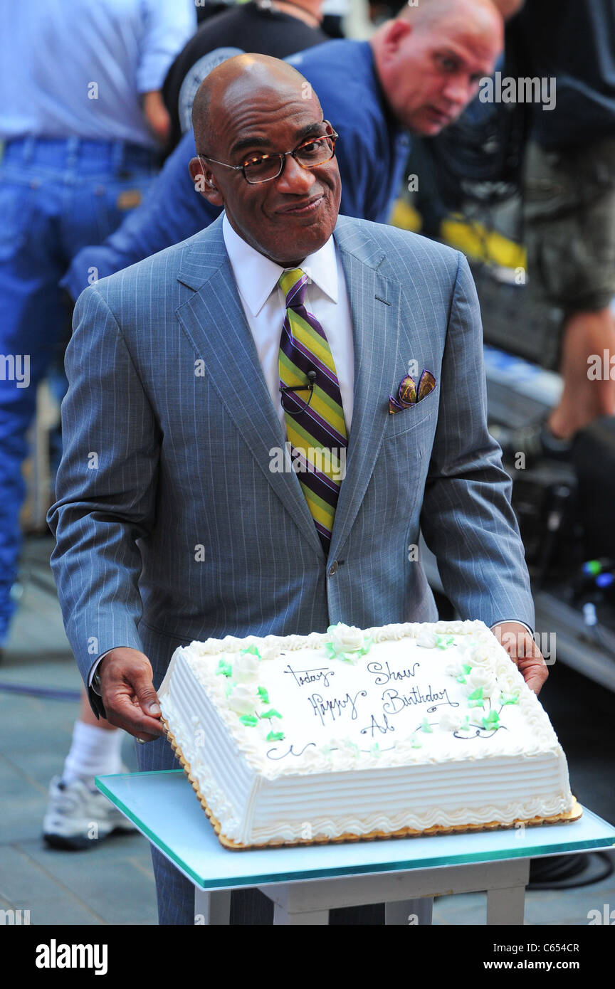 Al Roker sul palco per la NBC Today Show Concerto con Daughtry, Rockefeller Plaza di New York, NY Agosto 20, 2010. Foto di: Gregorio Foto Stock