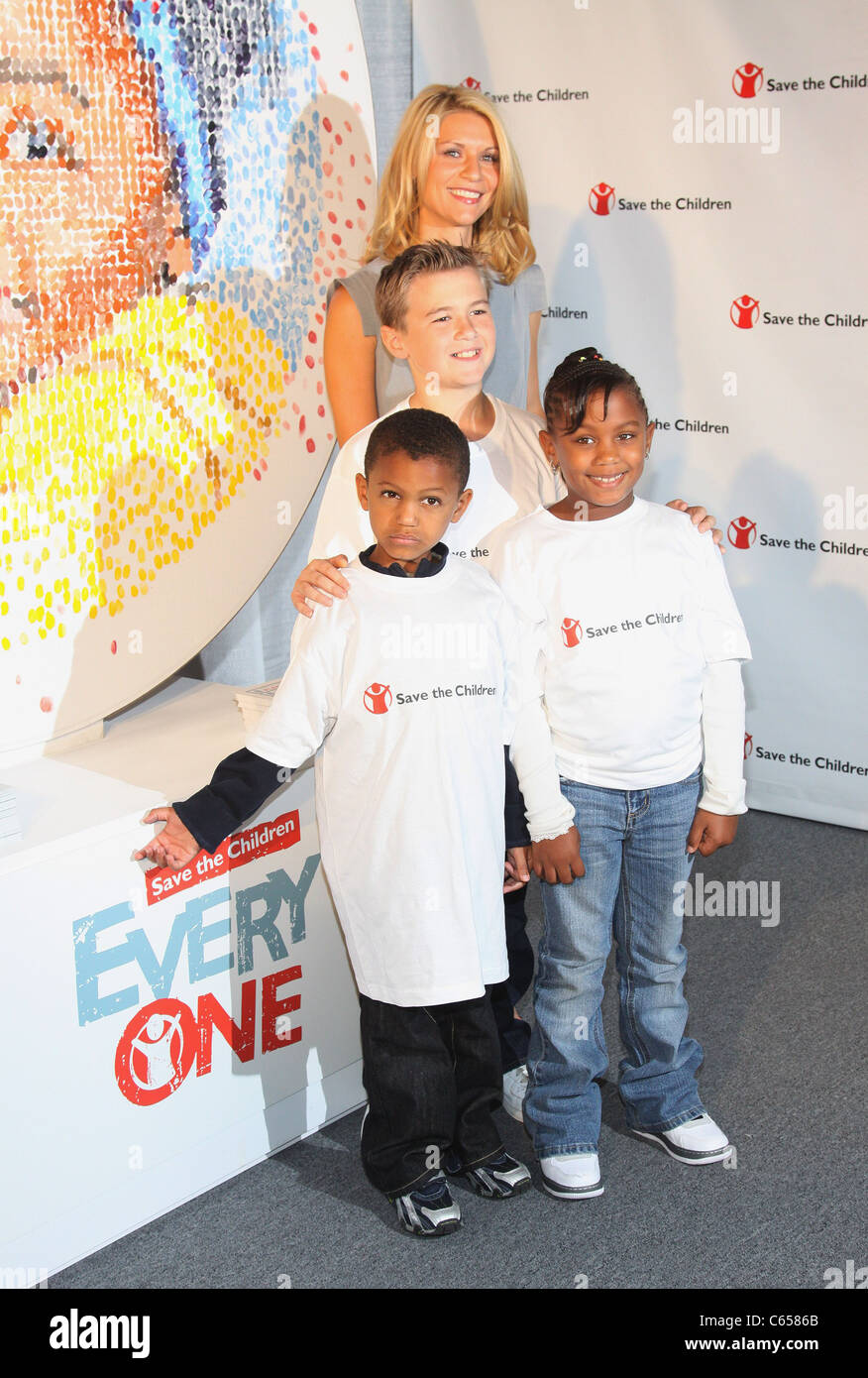 Claire Danes alla conferenza stampa per salvare la campagna per bambini Evento, Vanderbilt Hall presso il Grand Central Terminal, New York Foto Stock