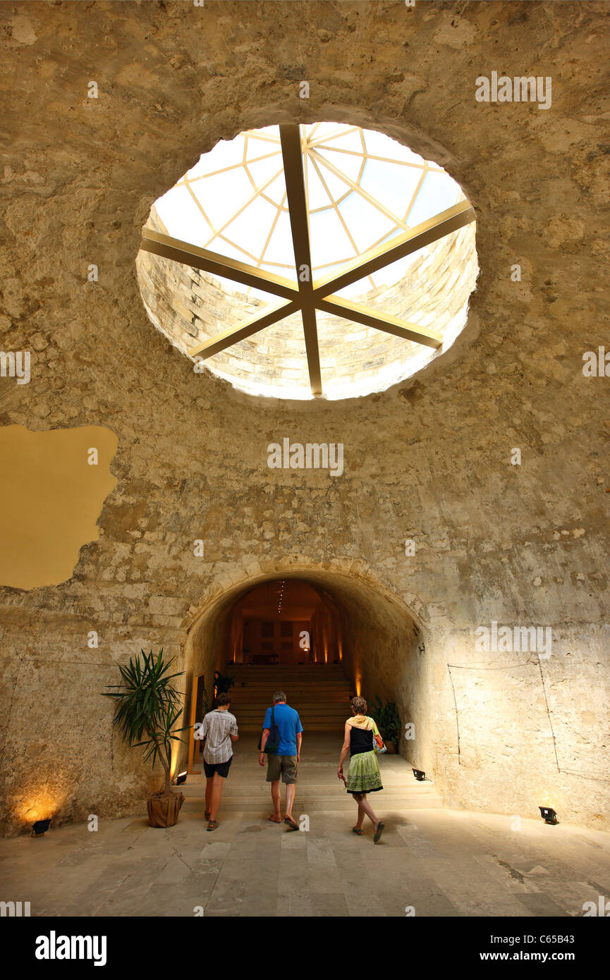 Il Saint George Gate e bastione, parte delle fortificazioni veneziane della città di Heraklion, Creta, Grecia. Foto Stock