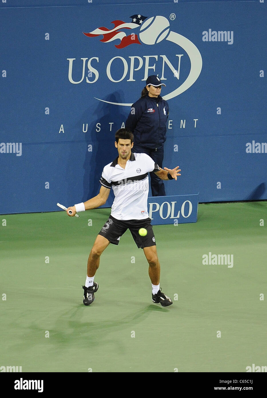 Novak Djokovic di presenze per US Open 2010 Torneo di Tennis Uomini Singoli finali corrispondono, Arthur Ashe Stadium di New York, NY, 13 settembre 2010. Foto di: Rob ricco/Everett Collection Foto Stock