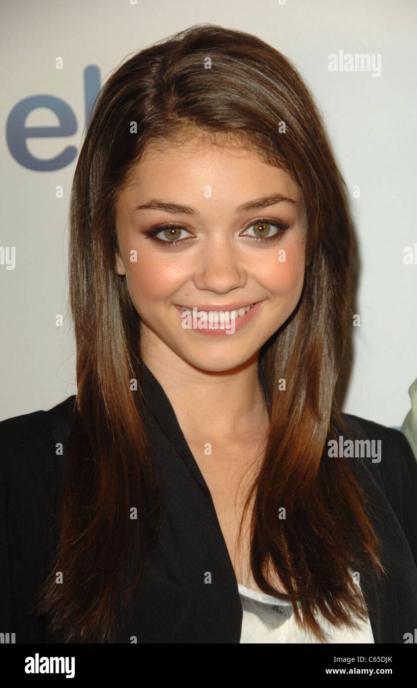 Sarah Hyland di presenze per Meebo è cinque anno celebrazione, livello 3 Hollywood, Los Angeles, CA, 21 settembre 2010. Foto di: Dee Cercone/Everett Collection Foto Stock