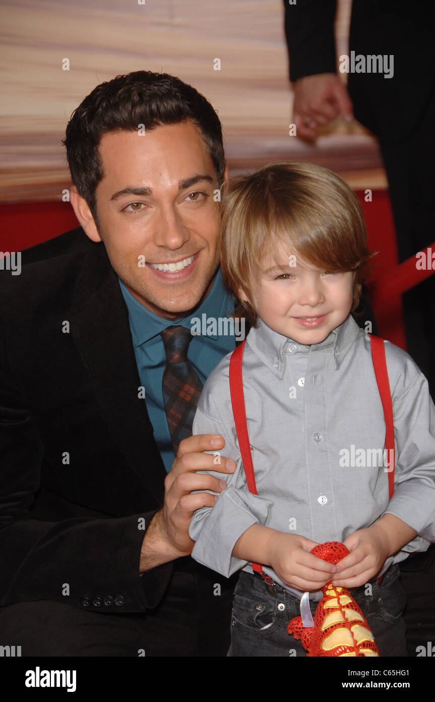Zachary Levi, Aiden presso gli arrivi per aggrovigliato Premiere, El Capitan theater, Los Angeles, CA Novembre 14, 2010. Foto Da: Michael Germana/Everett Collection Foto Stock